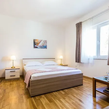 Stine Apartment *