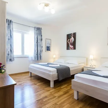 Stine Apartment *